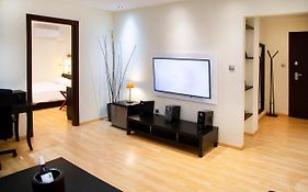 Athens Best location, 6 Ermou street, Syntagma square